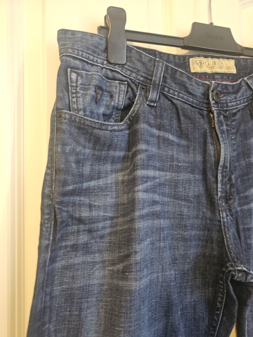 Guess Men's Desmond Relaxed Straight Jeans in Dark Blue Wash Sz 36 - Picture 3 of 16